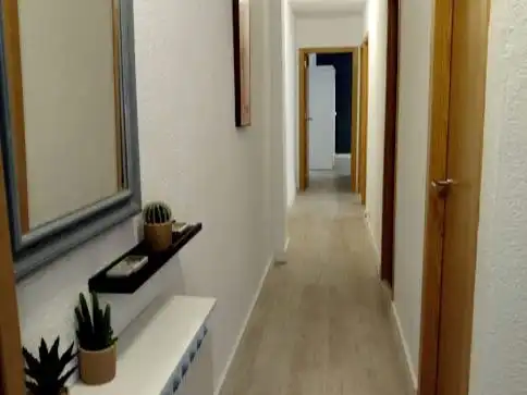Flat for rent in Avenida de Portugal, 37, Puerta de Cuartos - Avda. de Portugal Flat for rent in Talavera de la Reina with Air Conditioner, Heating and Parquet flooring