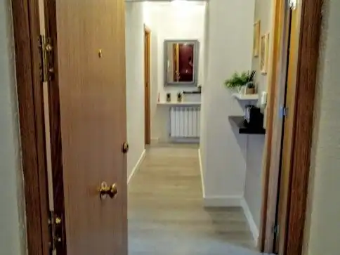 Flat for rent in Avenida de Portugal, 37, Puerta de Cuartos - Avda. de Portugal Flat for rent in Talavera de la Reina with Air Conditioner, Heating and Parquet flooring