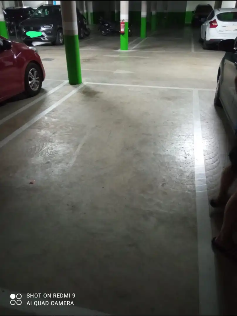 Garaje de alquiler en Escritora Gabriela Mistral, Poniente-Norte - Miralbaida - Parque Azahara Parking de Garaje de alquiler en Córdoba