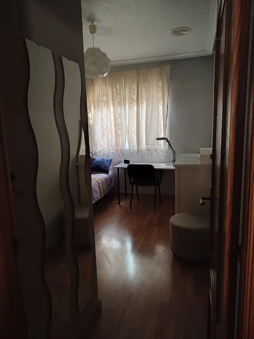 Room in Calle Pp Zb Ñr 2, 37, La Ñora Bedroom of Flat for share in Murcia with Air Conditioner, Heating and Parquet flooring