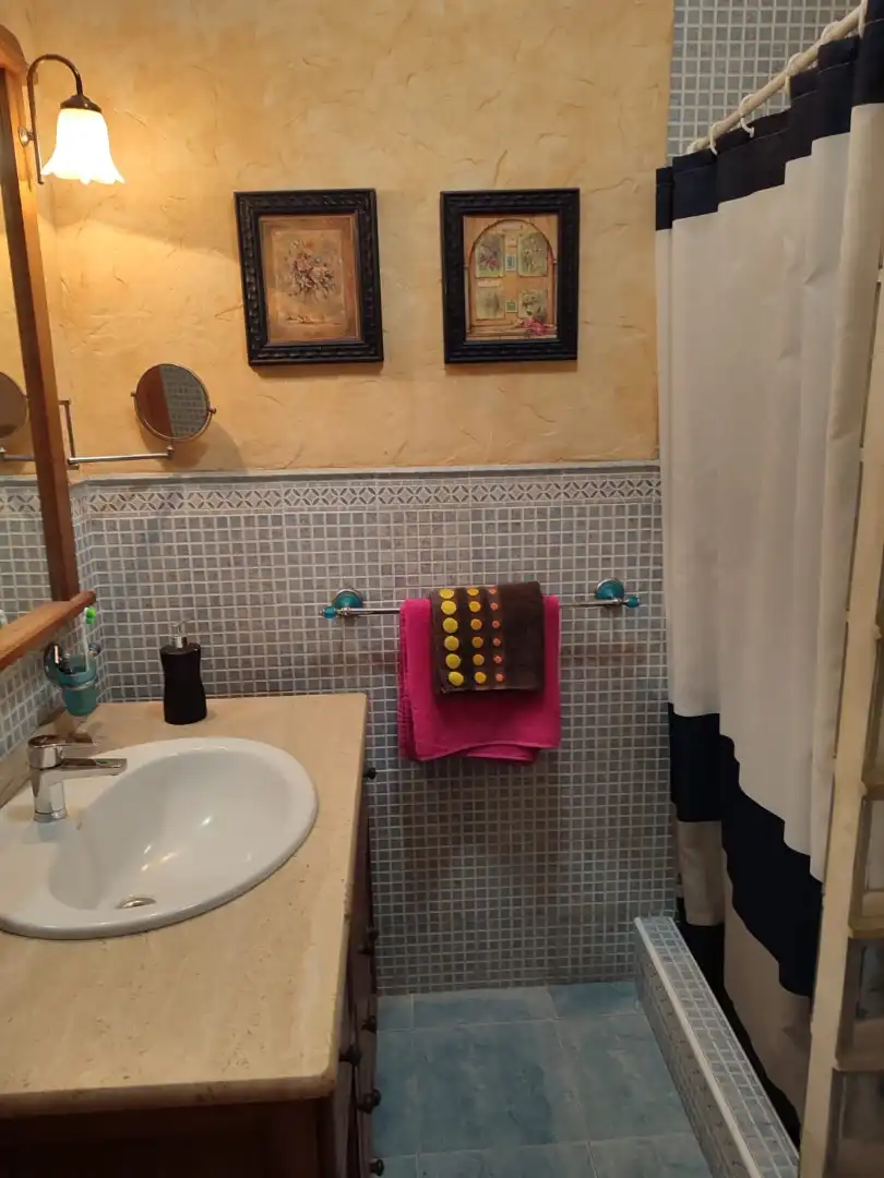 Room in Calle Pp Zb Ñr 2, 37, La Ñora Bathroom of Flat for share in Murcia with Air Conditioner, Heating and Parquet flooring