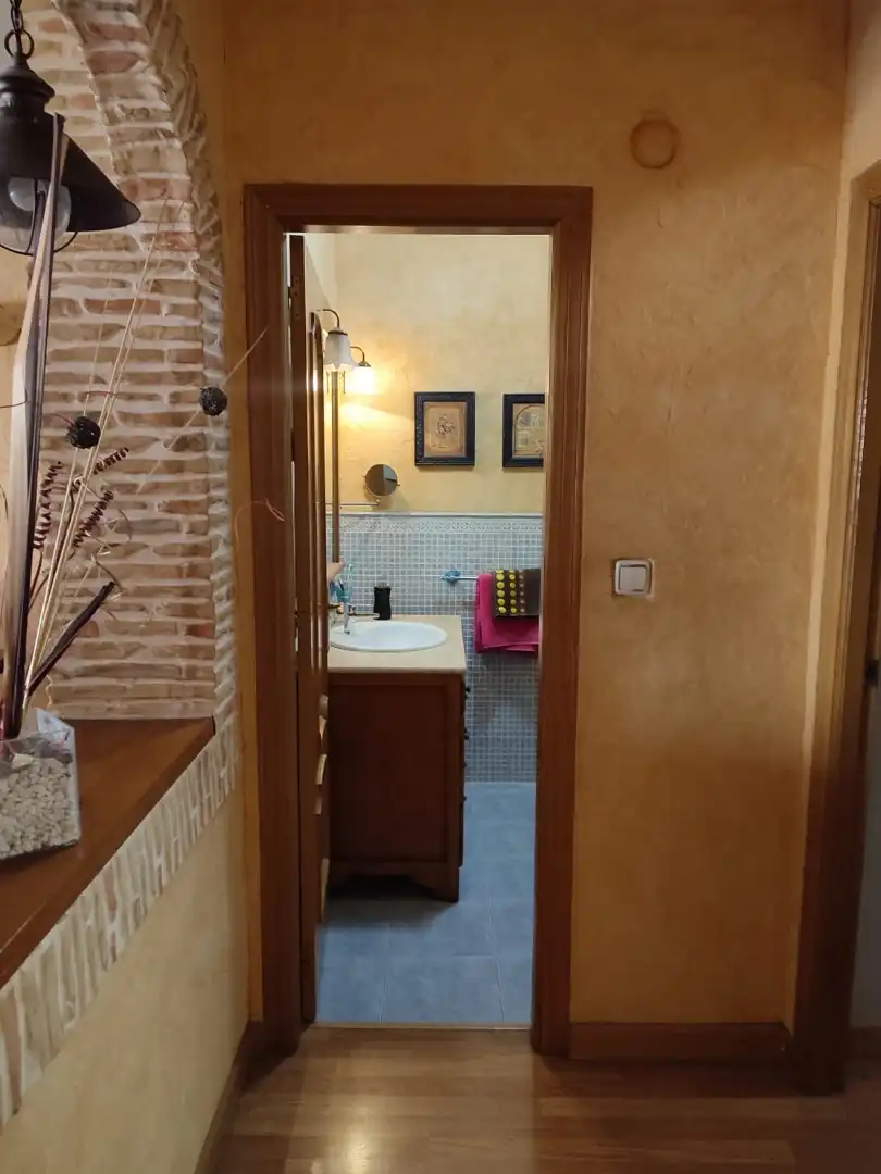 Room in Calle Pp Zb Ñr 2, 37, La Ñora Bathroom of Flat for share in Murcia with Air Conditioner, Heating and Parquet flooring