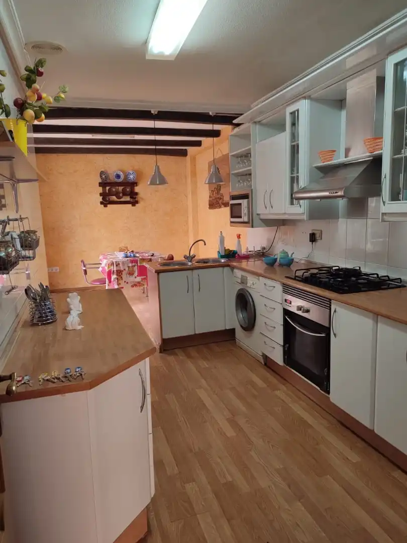 Room in Calle Pp Zb Ñr 2, 37, La Ñora Kitchen of Flat for share in Murcia with Air Conditioner, Heating and Parquet flooring