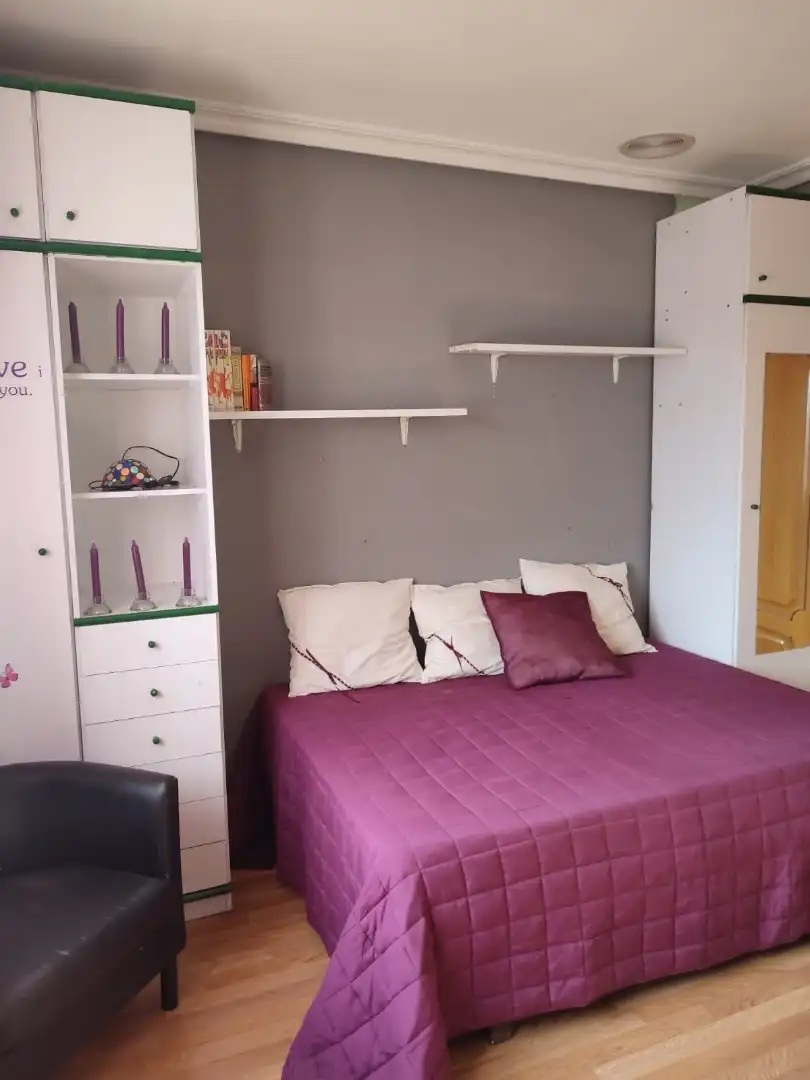 Room in Calle Pp Zb Ñr 2, 37, La Ñora Bedroom of Flat for share in Murcia with Air Conditioner, Heating and Parquet flooring