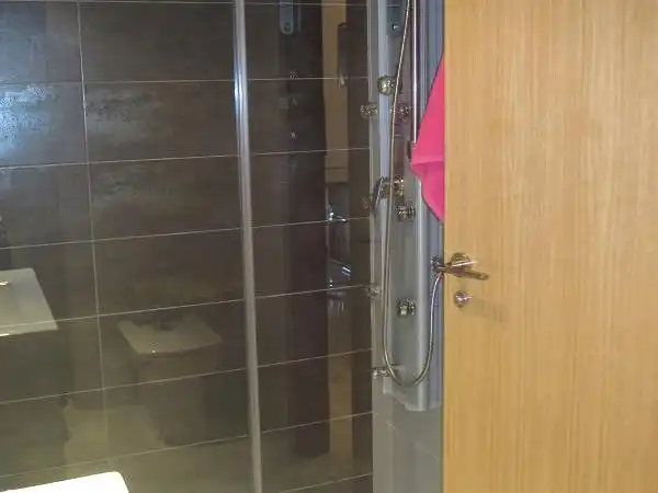 Wohnung zur Miete in Carrer José Antonio Cañete Juárez, 13, Nou Altabix Badezimmer von Wohnung zur Miete in Elche / Elx mit Klimaanlage, Heizung und Möbliert