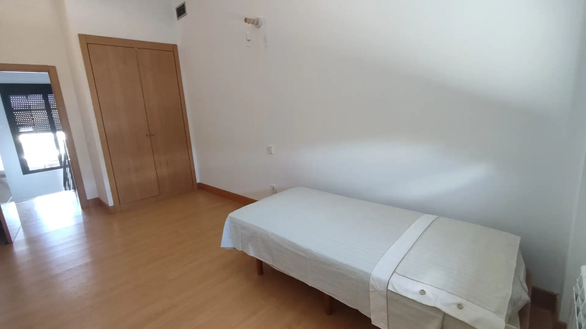 Habitación de Casa o chalet de alquiler en Guadalajara Capital con Terraza y Balcón