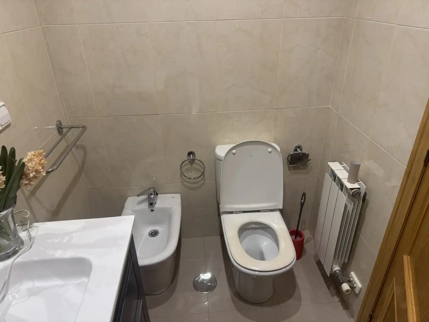 Bany de Pis en venda en Pontevedra Capital  amb Calefacció, Parquet i Traster