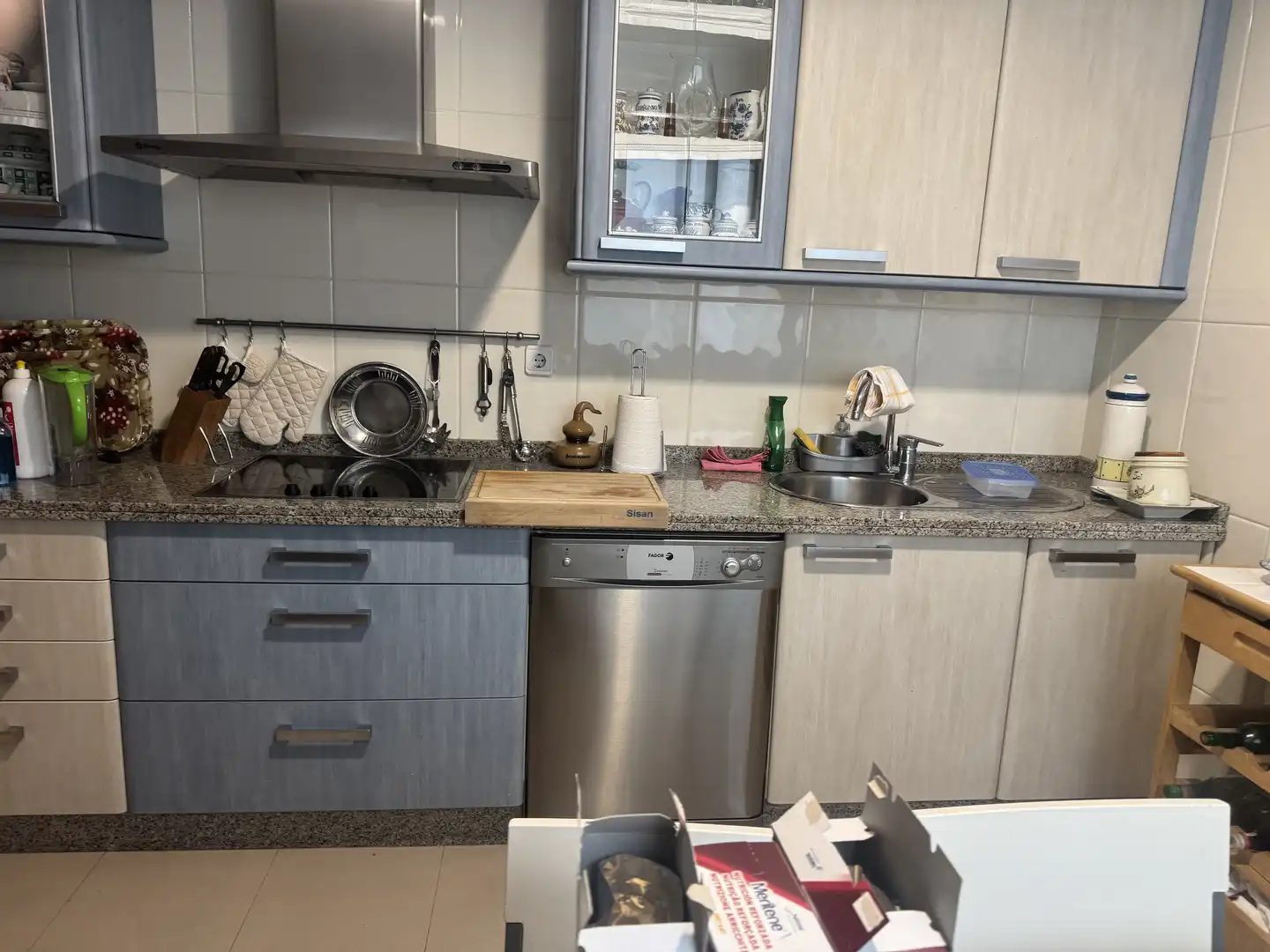Cuina de Pis en venda en Pontevedra Capital  amb Calefacció, Parquet i Traster