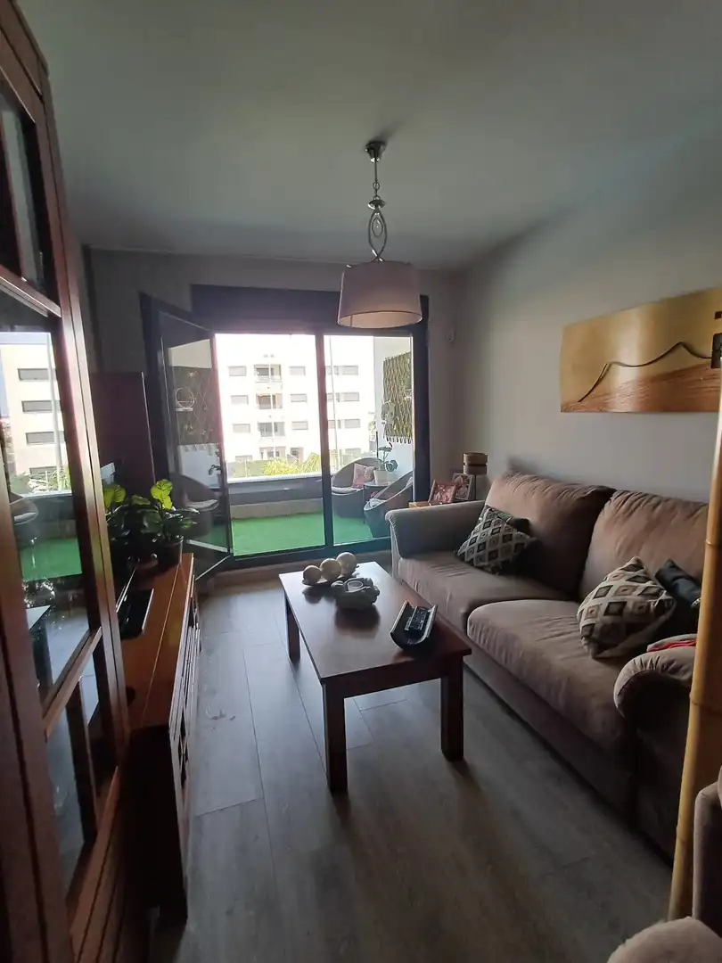 Piso en venta en Calle Calle Santa Josefina, 10, Jerez de la Frontera Sala de estar de Piso en venta en Jerez de la Frontera con Aire acondicionado, Terraza y Piscina