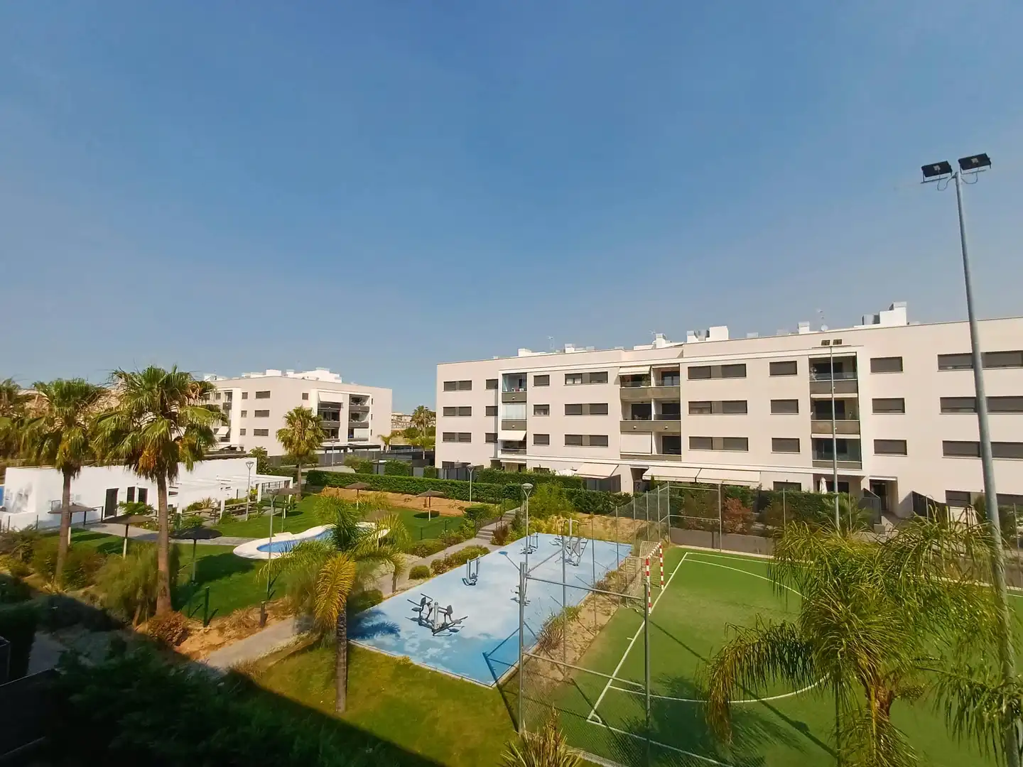 Piso en venta en Calle Calle Santa Josefina, 10, Jerez de la Frontera Vista exterior de Piso en venta en Jerez de la Frontera con Aire acondicionado, Terraza y Piscina