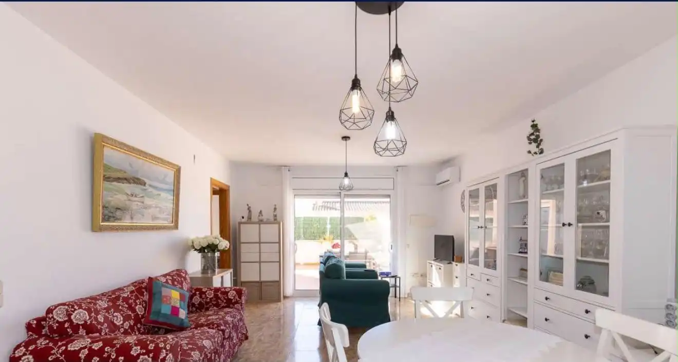 Wohnung zum Verkauf in Carrer Sant Miquel, 115, Deltebre Wohnzimmer von Wohnung zum Verkauf in Deltebre mit Klimaanlage, Terrasse und Balkon