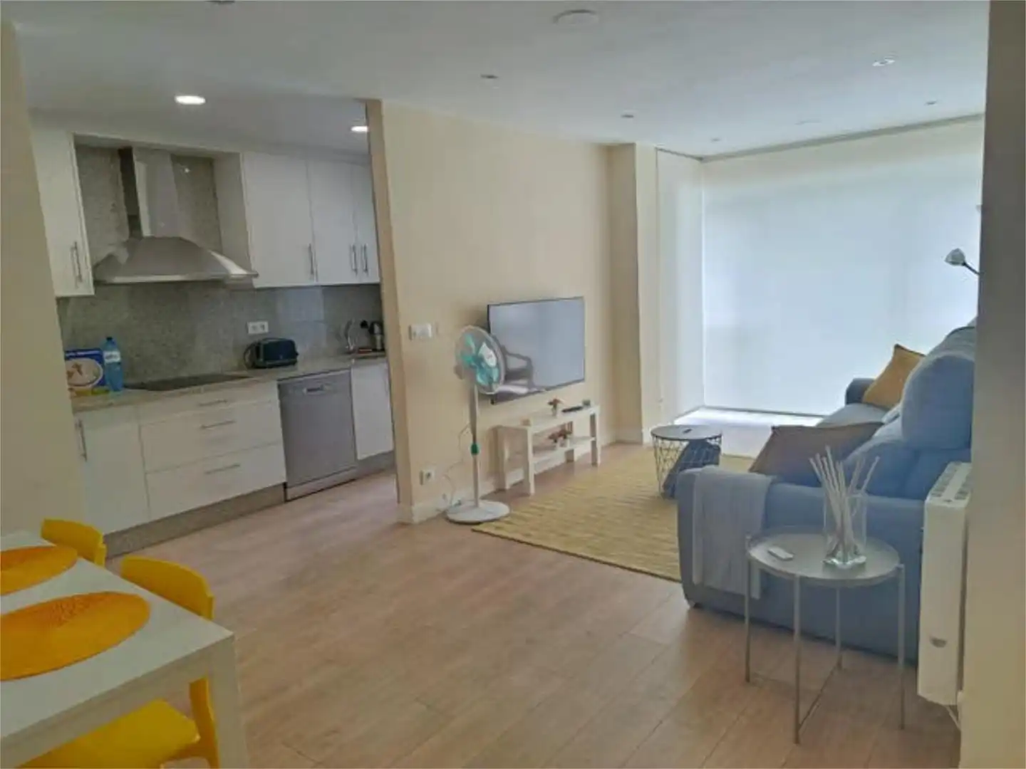 Sala de estar de Apartamento de alquiler en Laxe con Calefacción y Amueblado