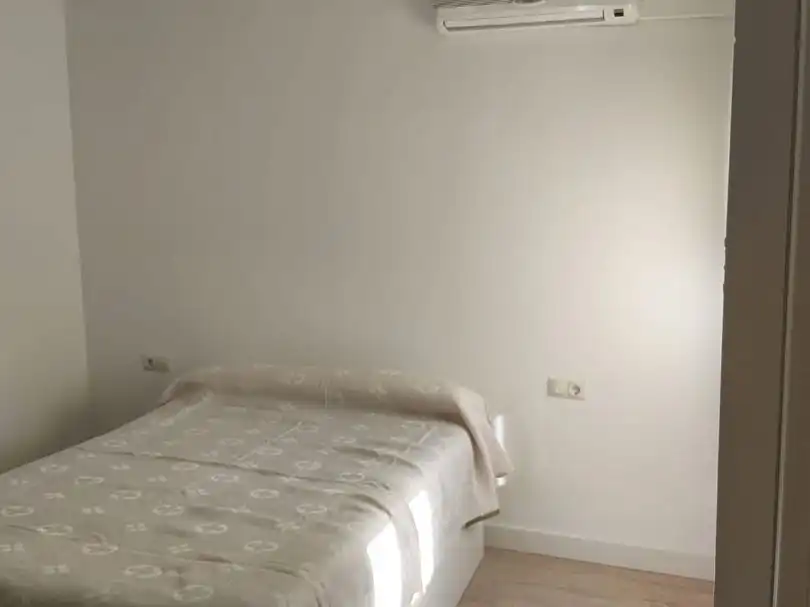 Habitación de Piso de alquiler en Sevilla con Aire acondicionado, Parquet y Terraza