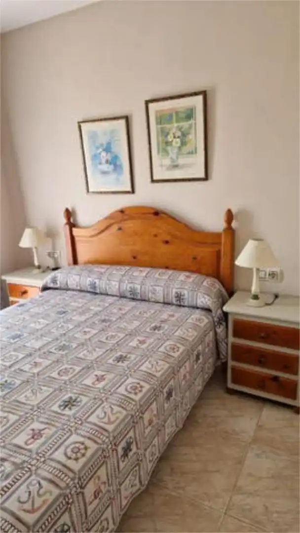 Apartament de lloguer a Chullera Dormitori de Apartament de lloguer en Manilva amb Jardí privat, Terrassa i Piscina