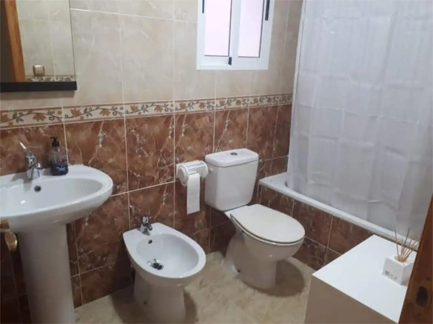 Bany de Apartament de lloguer en Los Montesinos amb Piscina