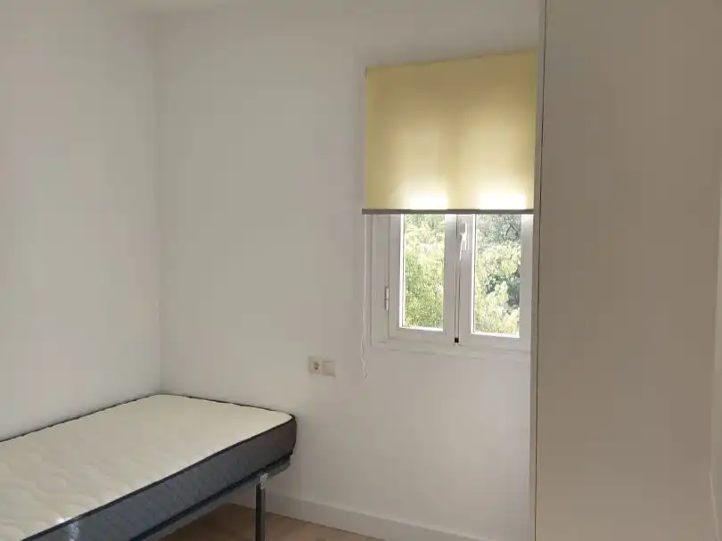 Habitación de Piso de alquiler en Sevilla con Aire acondicionado, Parquet y Terraza