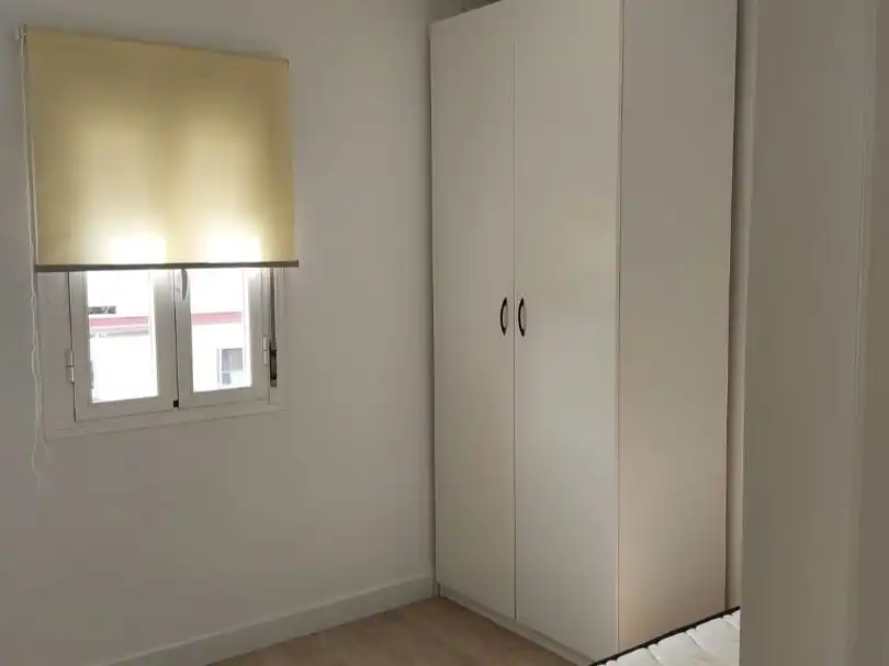 Habitación de Piso de alquiler en Sevilla con Aire acondicionado, Parquet y Terraza