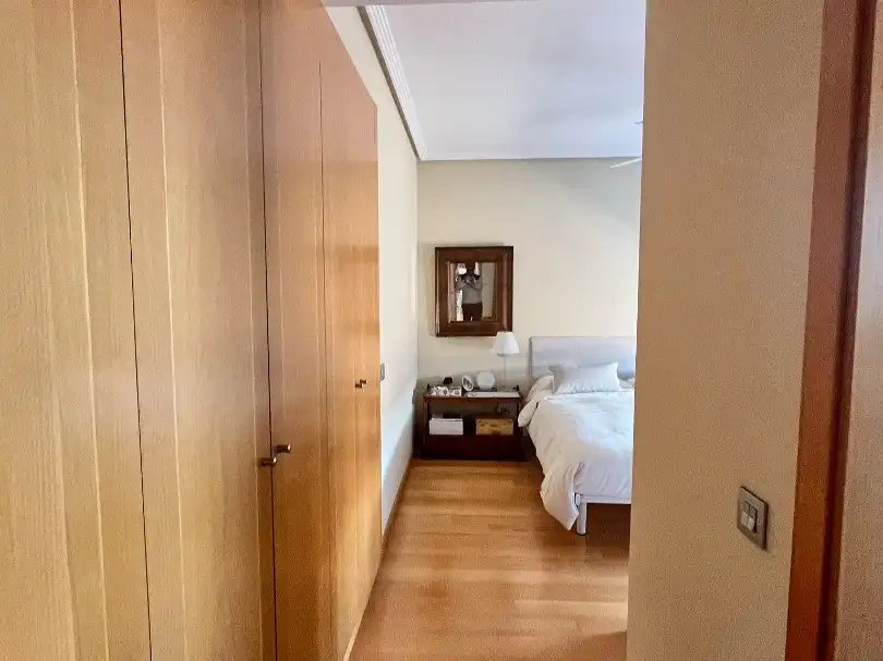 Pis en venda a Montecillo Dormitori de Pis en venda en Las Rozas de Madrid amb Aire condicionat, Terrassa i Piscina