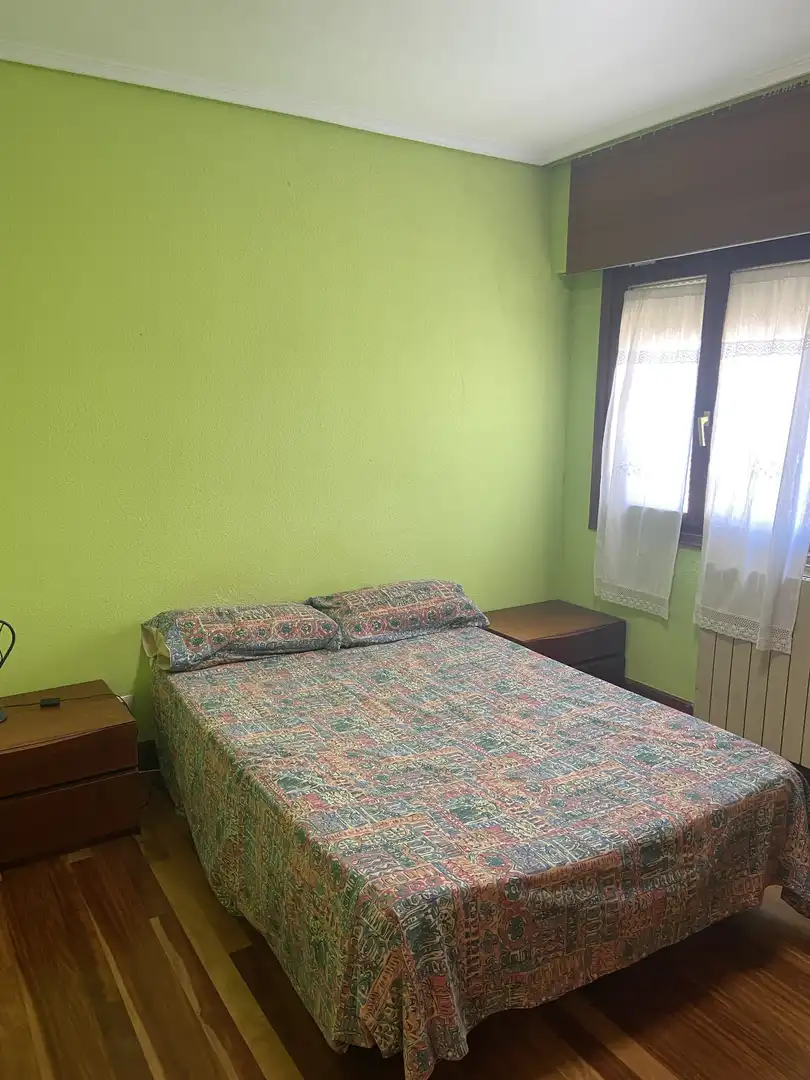 Piso de alquiler en Calle Juan García Gato, 1, Haro Habitación de Piso de alquiler en Haro con Calefacción, Parquet y Amueblado