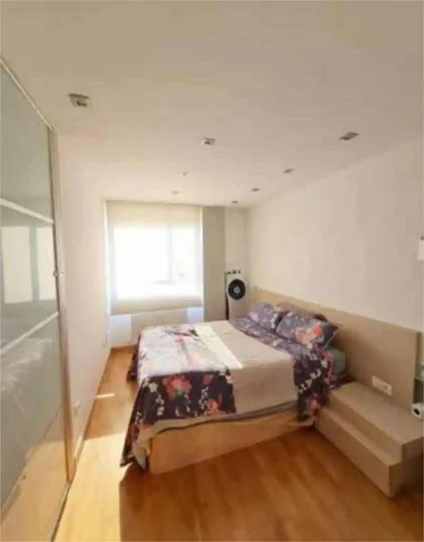 Piso en venta en Buztintxuri Habitación de Piso en venta en Pamplona / Iruña con Terraza