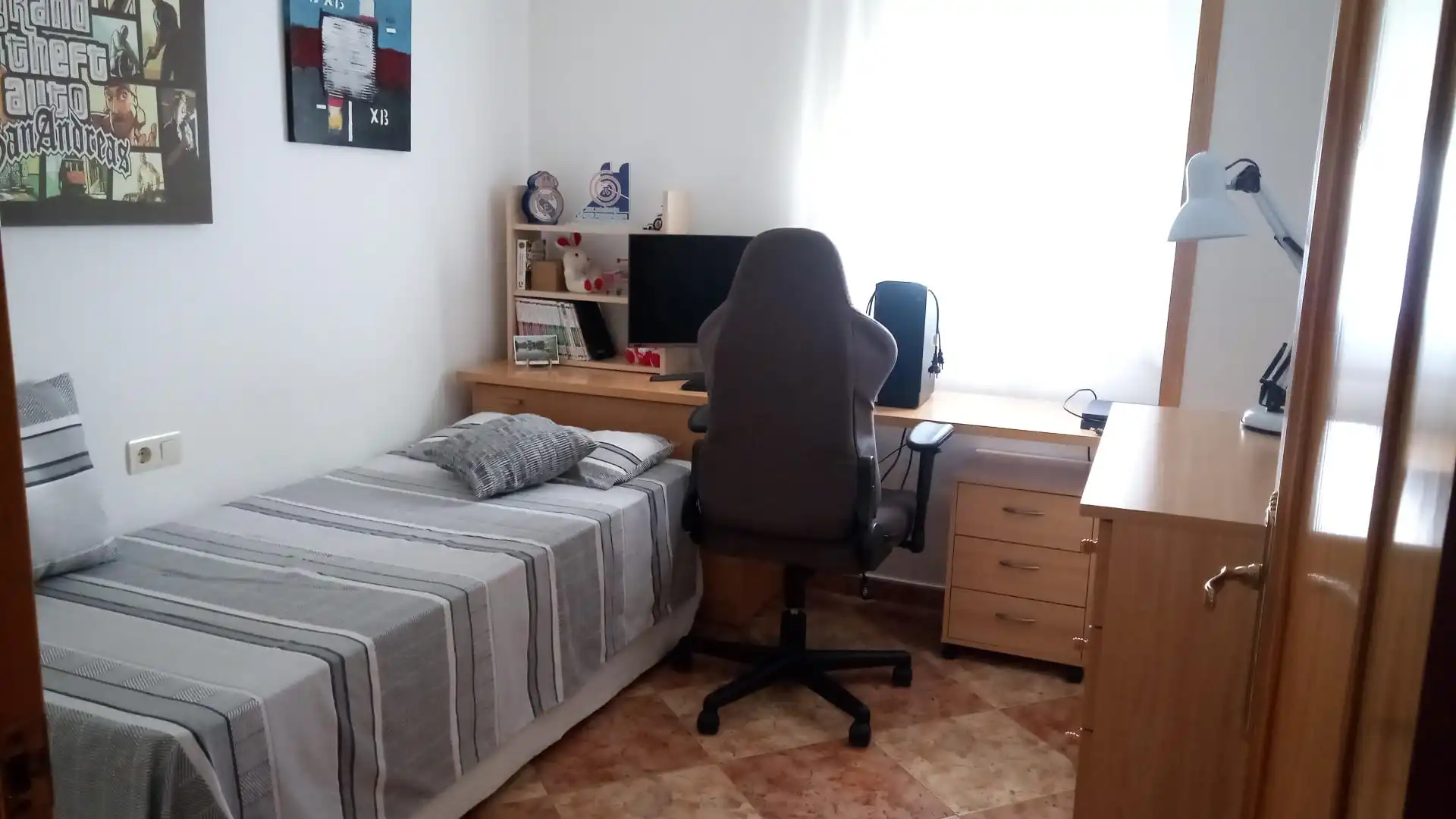 Schlafzimmer von Wohnung zum Verkauf in Torredelcampo mit Balkon