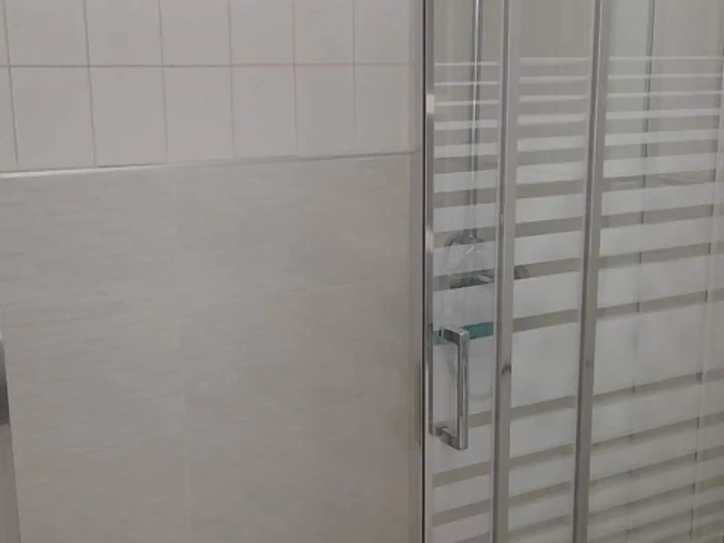 Piso en venta en Calle Sueca, 3, Tavernes de la Valldigna Baño de Piso en venta en Tavernes de la Valldigna con Terraza, Trastero y Piscina