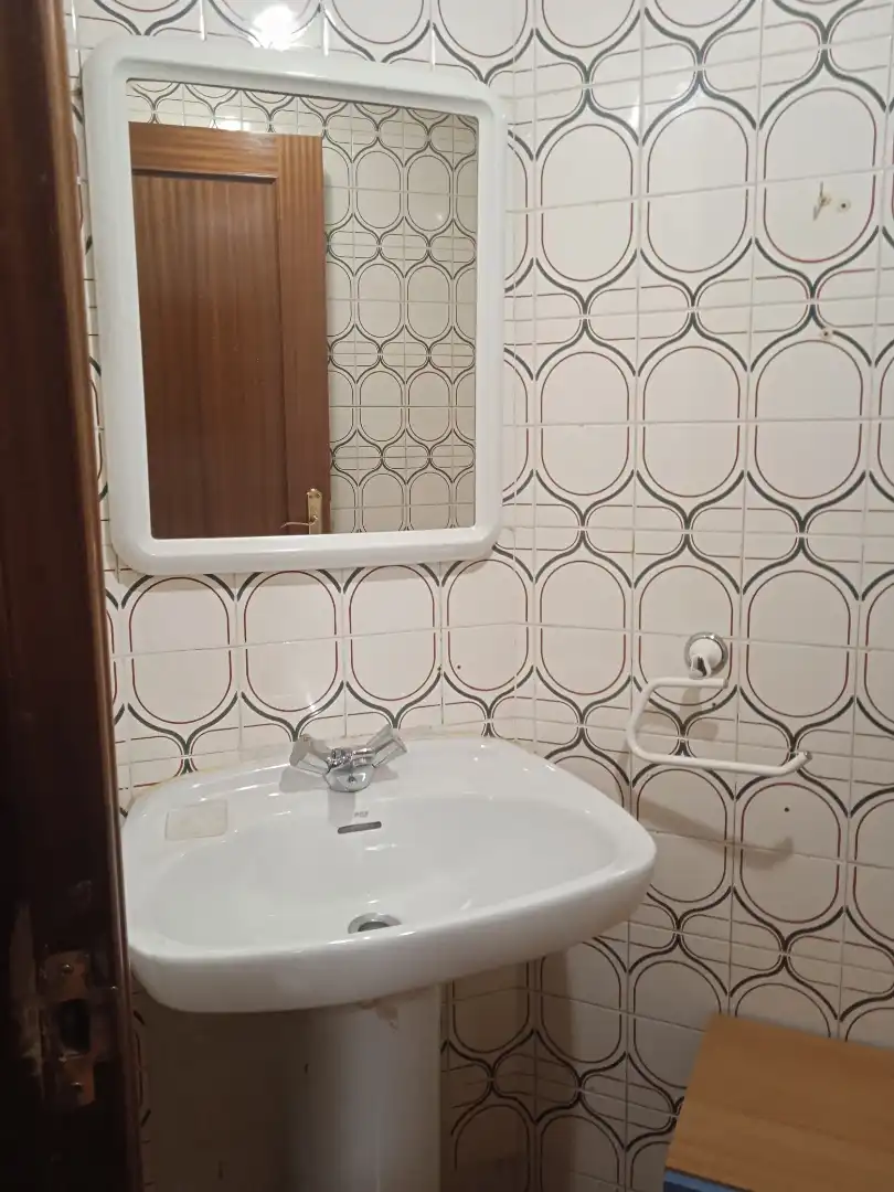 Badezimmer von Wohnung zum Verkauf in Vitoria - Gasteiz mit Terrasse und Balkon