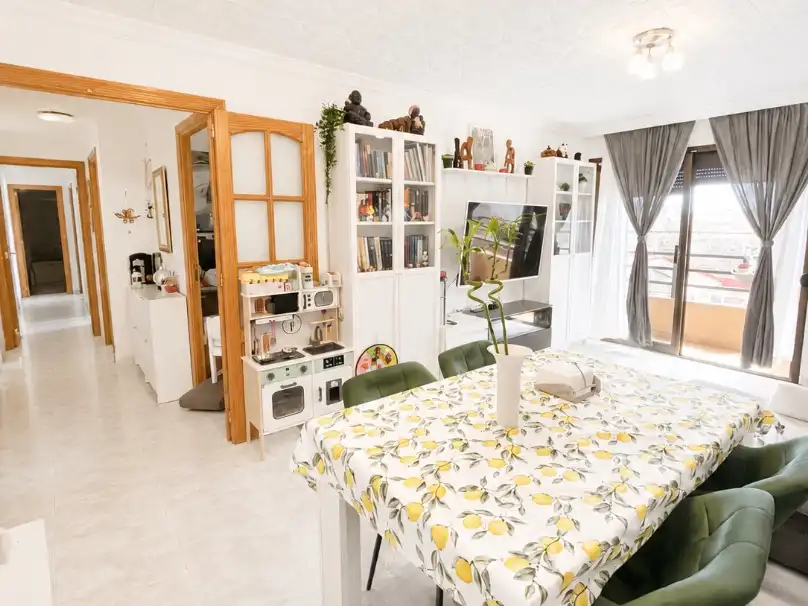 Piso en venta en Carrer de Sureda, 7, La Soledat Nord Comedor de Piso en venta en Palma de Mallorca con Aire acondicionado