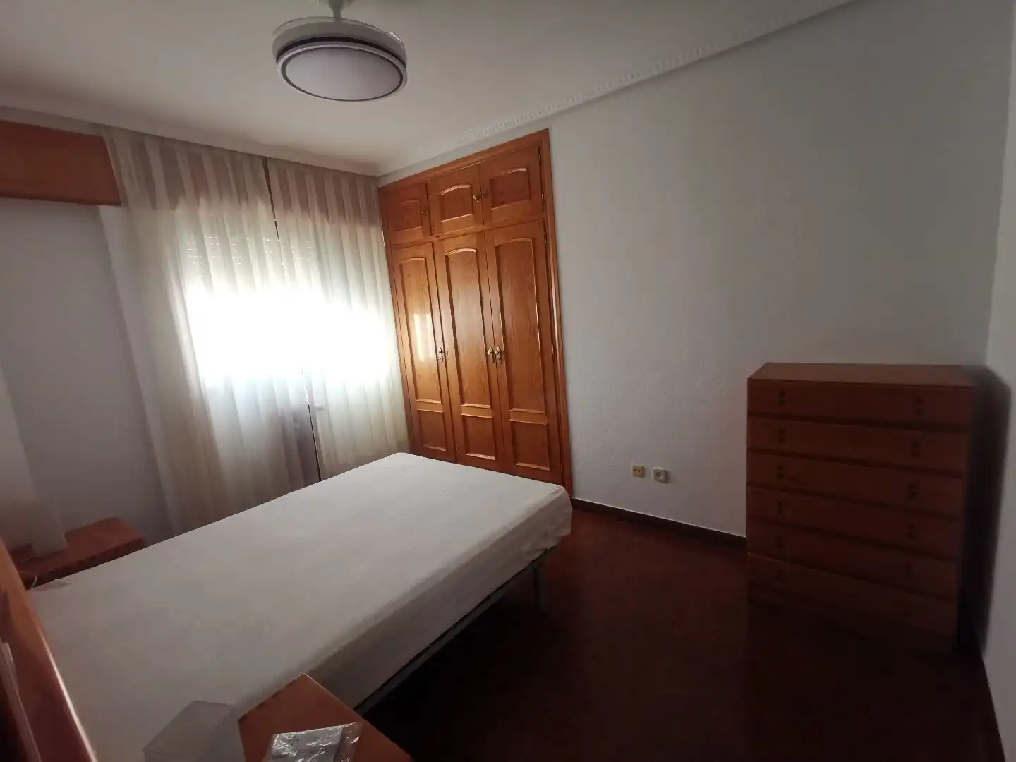 Apartament de lloguer a Calle de Coslada, 18, Guindalera Dormitori de Apartament de lloguer en Madrid Capital amb Balcó