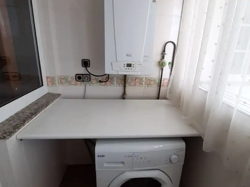 Room in Avenida Esteiro, 43, Centro Room in Avenida Esteiro, 43, Centro