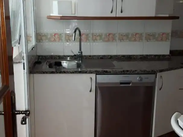 Room in Avenida Esteiro, 43, Centro Room in Avenida Esteiro, 43, Centro