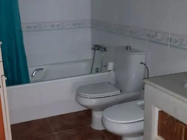 Room in Avenida Esteiro, 43, Centro Room in Avenida Esteiro, 43, Centro