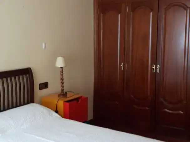 Room in Avenida Esteiro, 43, Centro Room in Avenida Esteiro, 43, Centro