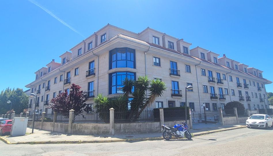 Piso en venta en Rúa 1 Rosaleda, 9, Sobradelo, Vilagarcía de Arousa - imagen 1 Foto 1 de Piso en venta en Rúa 1 Rosaleda, 9, Sobradelo, Vilagarcía de Arousa
