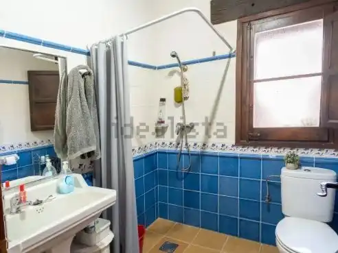 Bathroom of Flat for sale in Flix  with Private garden, Furnished and Balcony