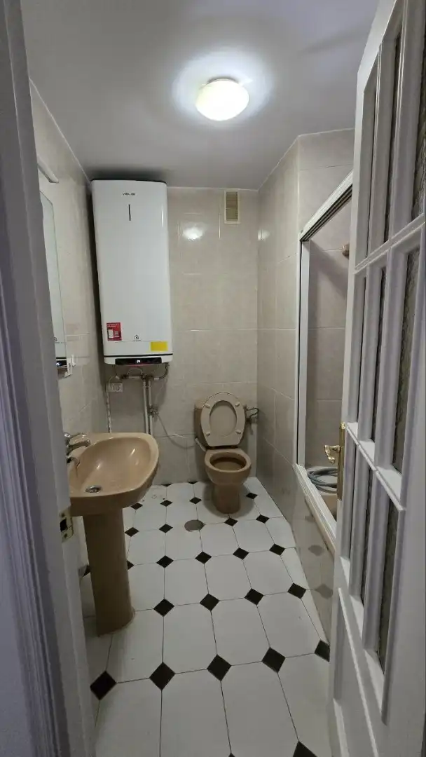 Bathroom of Flat for rent in A Coruña Capital   with Heating, Parquet flooring and Oven
