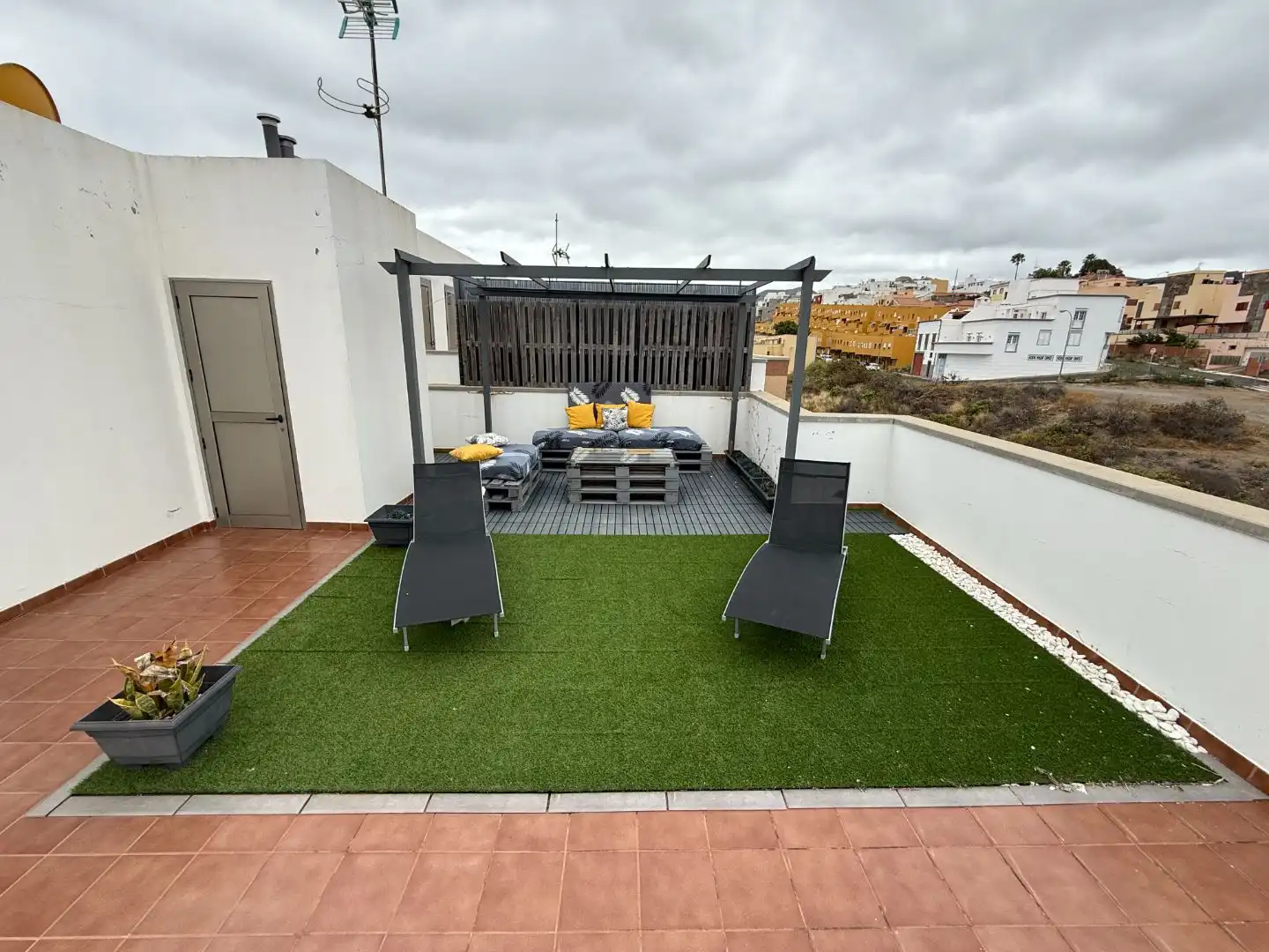 Pis de lloguer a Calle Escultor Plácido Fleitas, 103, Las Mesas - El Toscón Terrassa de Pis de lloguer en Las Palmas de Gran Canaria amb Aire condicionat, Calefacció i Terrassa