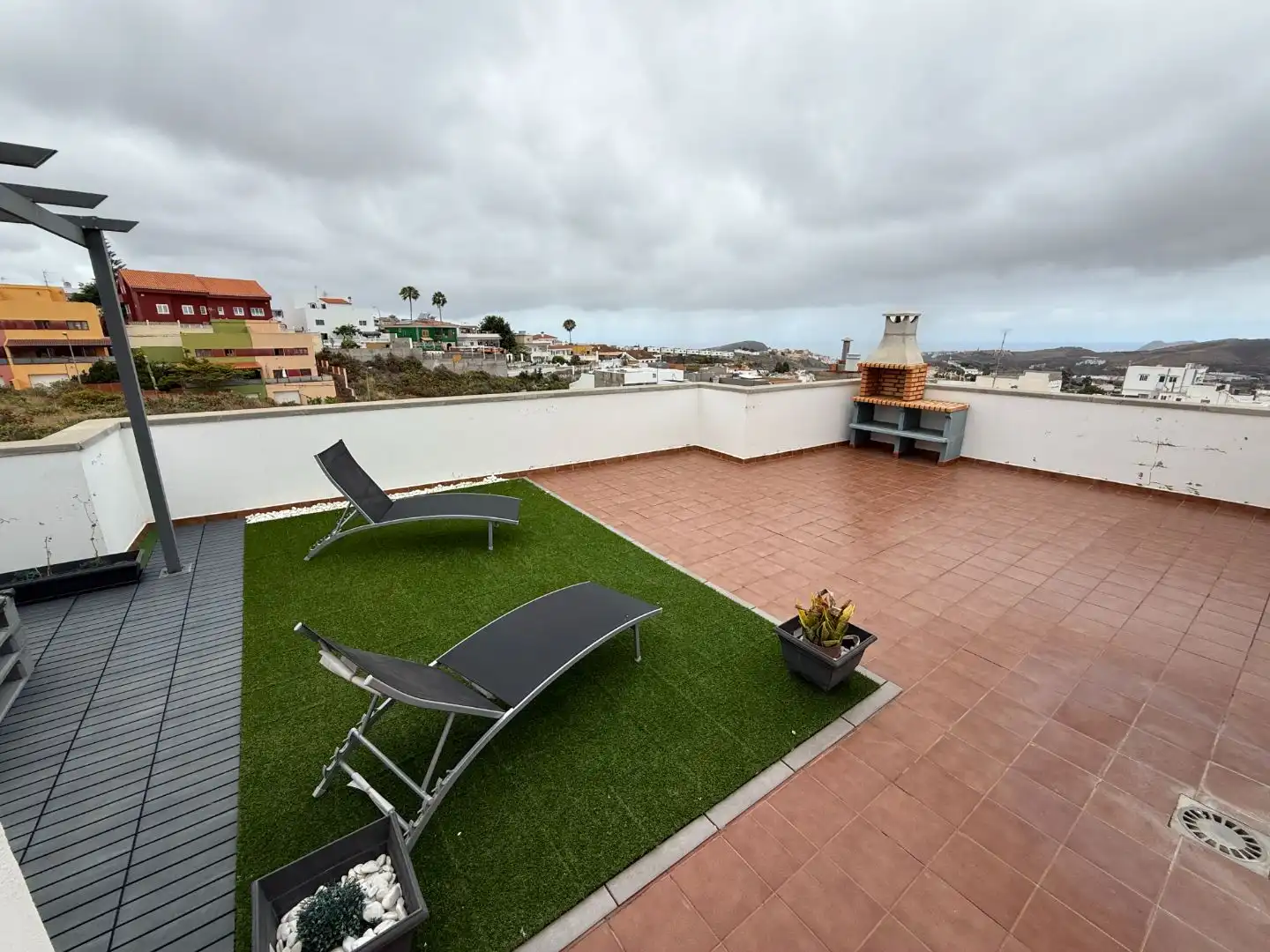 Pis de lloguer a Calle Escultor Plácido Fleitas, 103, Las Mesas - El Toscón Terrassa de Pis de lloguer en Las Palmas de Gran Canaria amb Aire condicionat, Calefacció i Terrassa