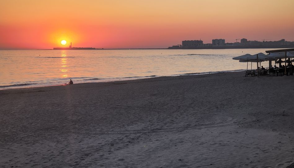 Apartament de lloguer a Calle San Bartolomé, 6, Paseo Marítimo - San José - La Laguna, Cádiz Capital - imatge 1 Foto 1 de Apartament de lloguer a Calle San Bartolomé, 6, Paseo Marítimo - San José - La Laguna, Cádiz Capital