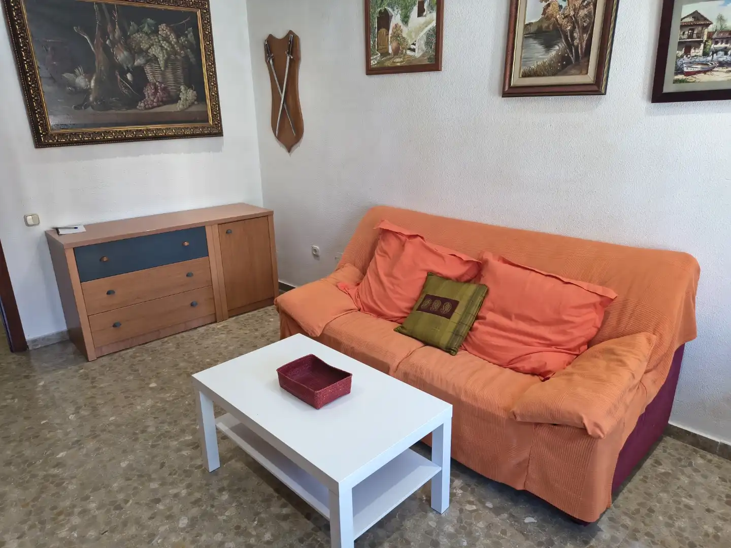 Apartament de lloguer a Calle San Bartolomé, 6, Paseo Marítimo - San José - La Laguna Sala d'estar de Apartament de lloguer en Cádiz amb Calefacció, Moblat i Forn