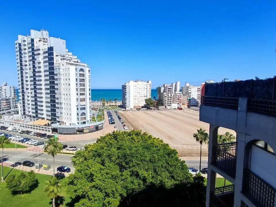 Piso en venta en Carrer Josep Burguera, 35, Sant Antoni Vista exterior de Piso en venta en Cullera con Aire acondicionado, Terraza y Piscina