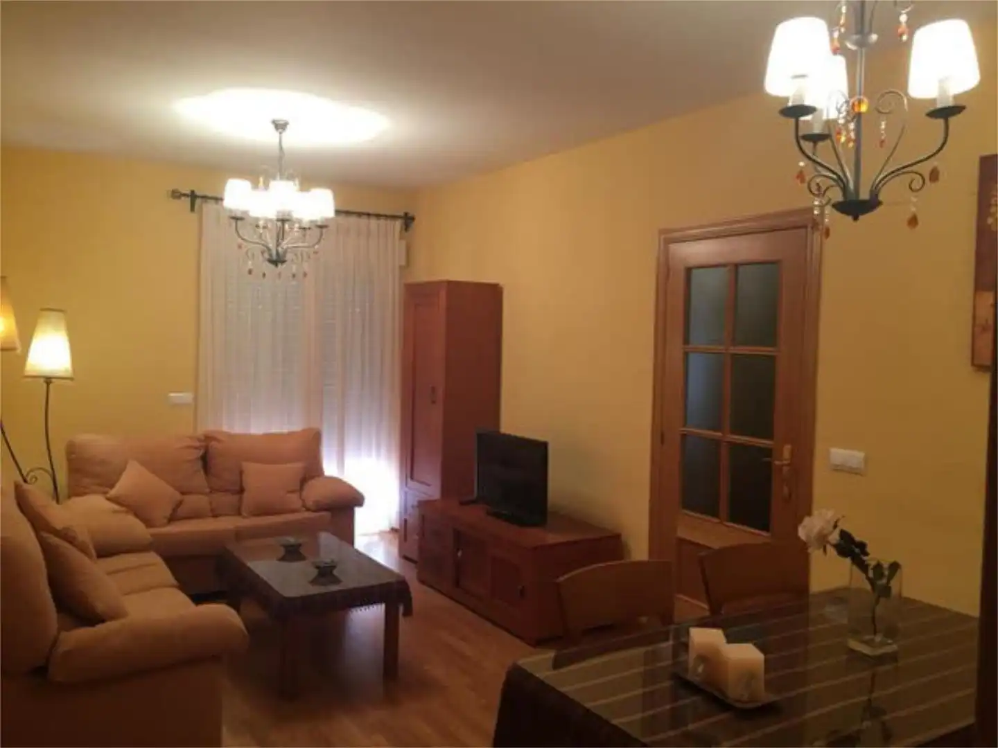 Wohnzimmer von Wohnungen zur Miete in Mérida mit Heizung, Privatgarten und Terrasse