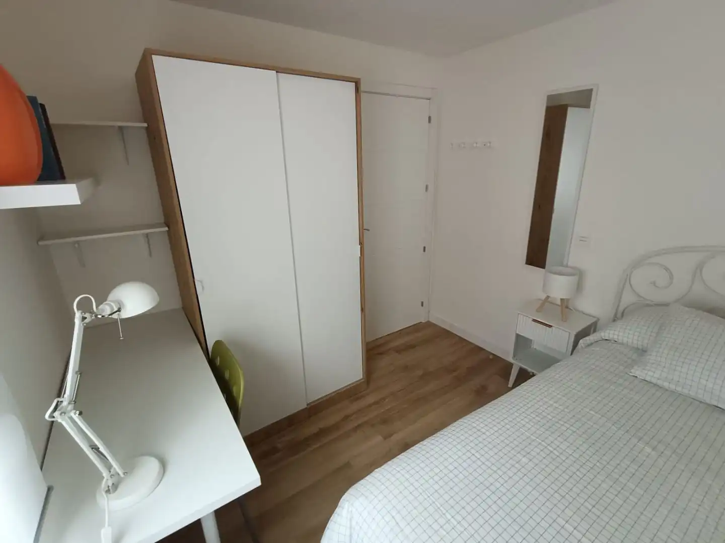 Habitación de Piso para compartir en Palencia con Calefacción, Terraza y Amueblado