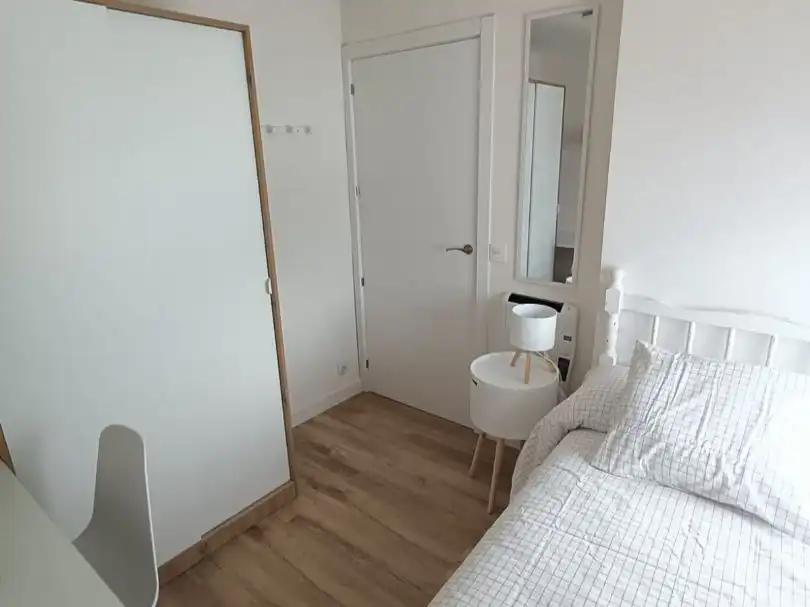Habitación de Piso para compartir en Palencia con Calefacción, Terraza y Amueblado