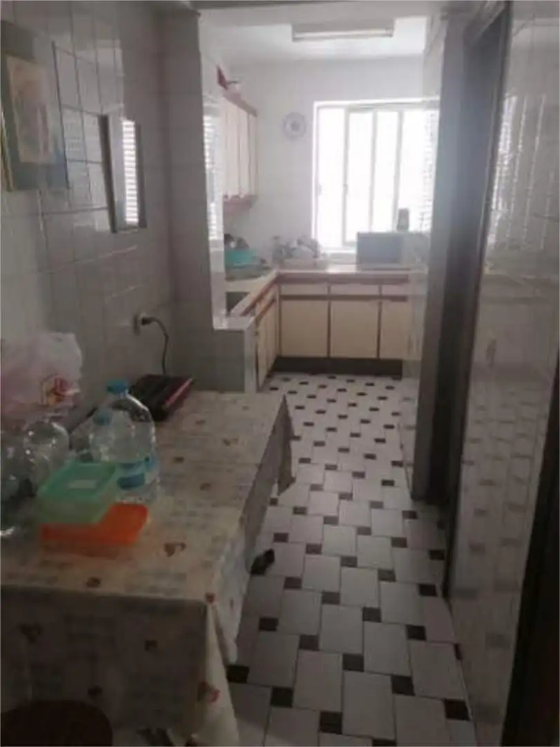 Piso de alquiler en Valdepasillas - La Paz - Huerta Rosales Cocina de Piso de alquiler en Badajoz con Calefacción, Terraza y Amueblado