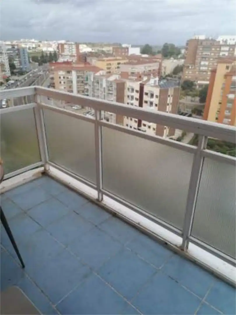 Piso de alquiler en Valdepasillas - La Paz - Huerta Rosales Terraza de Piso de alquiler en Badajoz con Calefacción, Terraza y Amueblado
