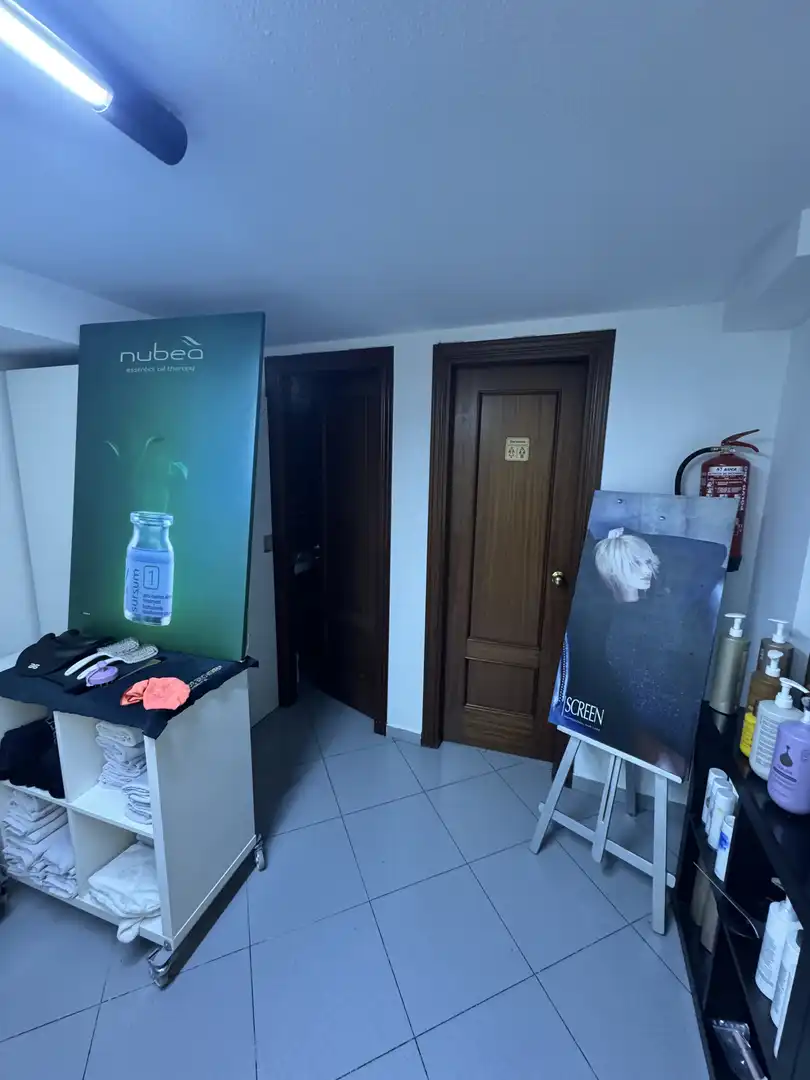 Commercial properties for sale in Calle Blanco Coris, 12, Carranque - Haza Cuevas Commercial properties for sale in Málaga with Air Conditioner