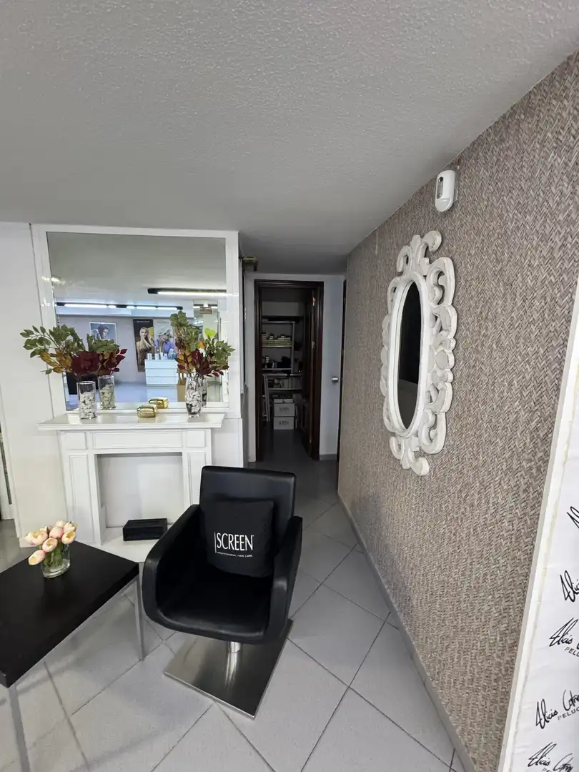 Commercial properties for sale in Calle Blanco Coris, 12, Carranque - Haza Cuevas Commercial properties for sale in Málaga with Air Conditioner