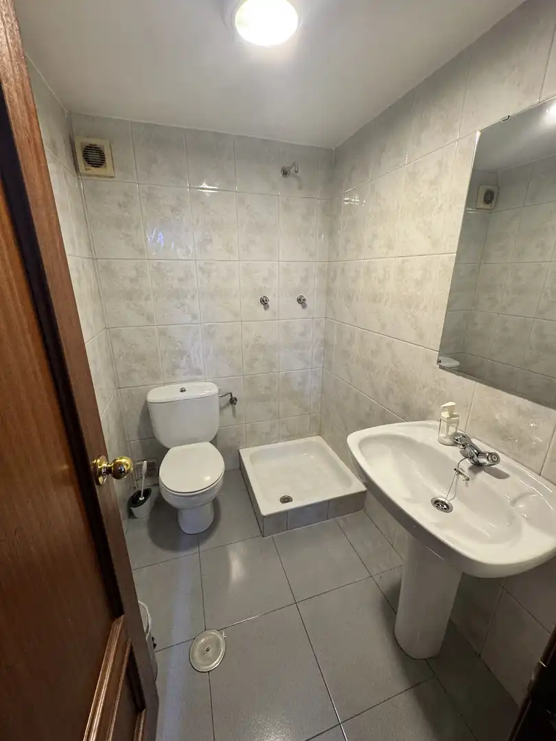 Commercial properties for sale in Calle Blanco Coris, 12, Carranque - Haza Cuevas Bathroom of Commercial properties for sale in Málaga with Air Conditioner