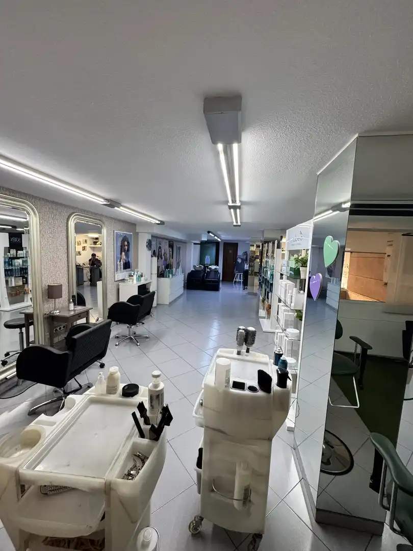 Commercial properties for sale in Calle Blanco Coris, 12, Carranque - Haza Cuevas Commercial properties for sale in Málaga with Air Conditioner
